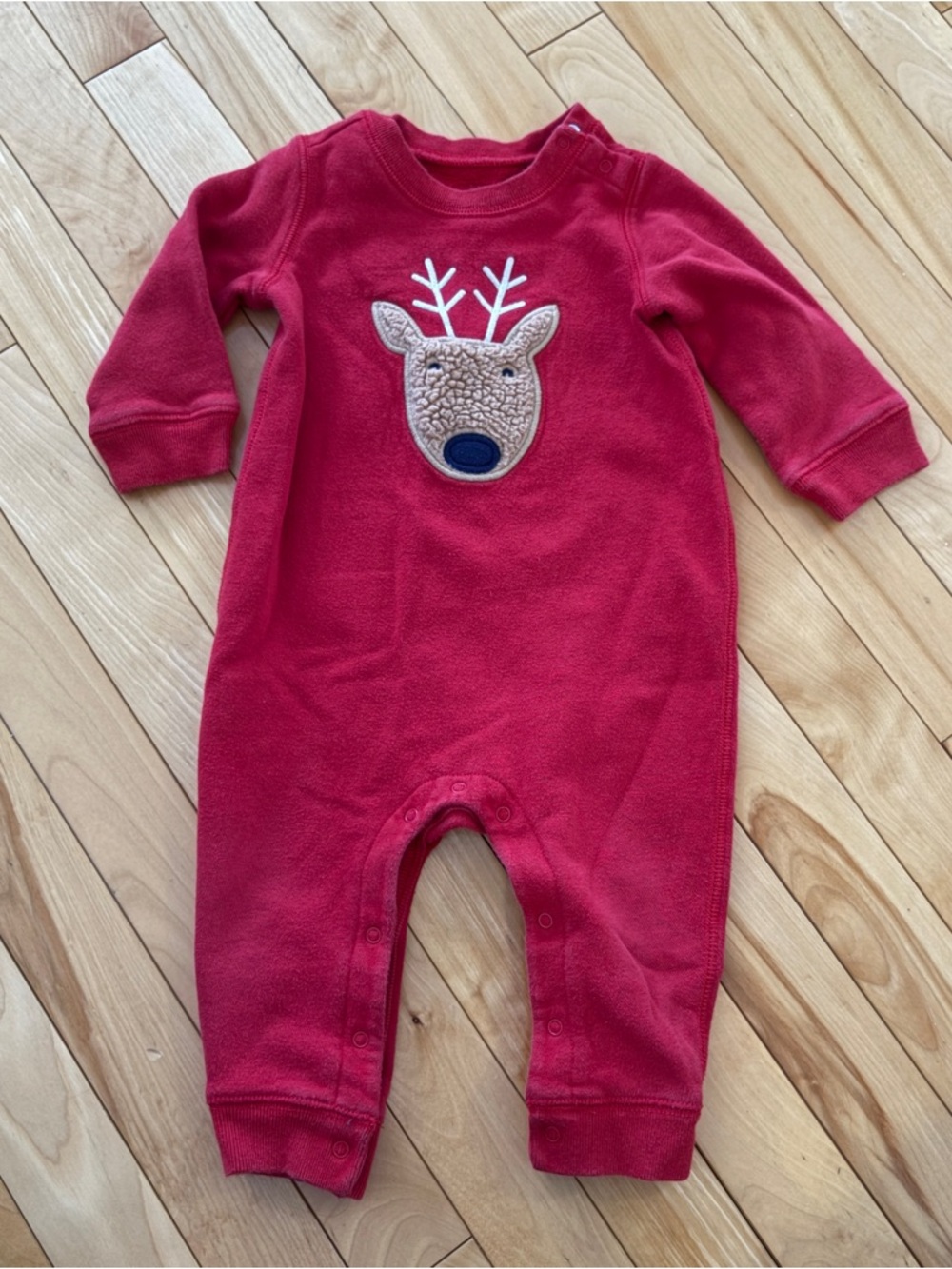 Gap Baby Newborn Reindeer Christmas Red Onesie Size 6-12 months